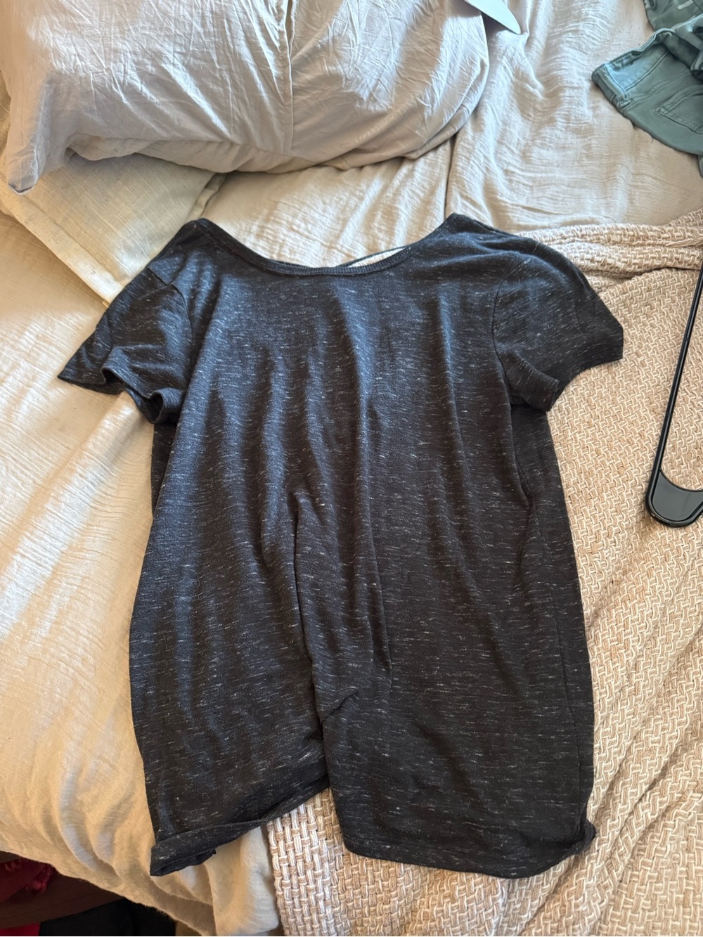 Victoria sport Women's Black Heather Short Sleeve Tee